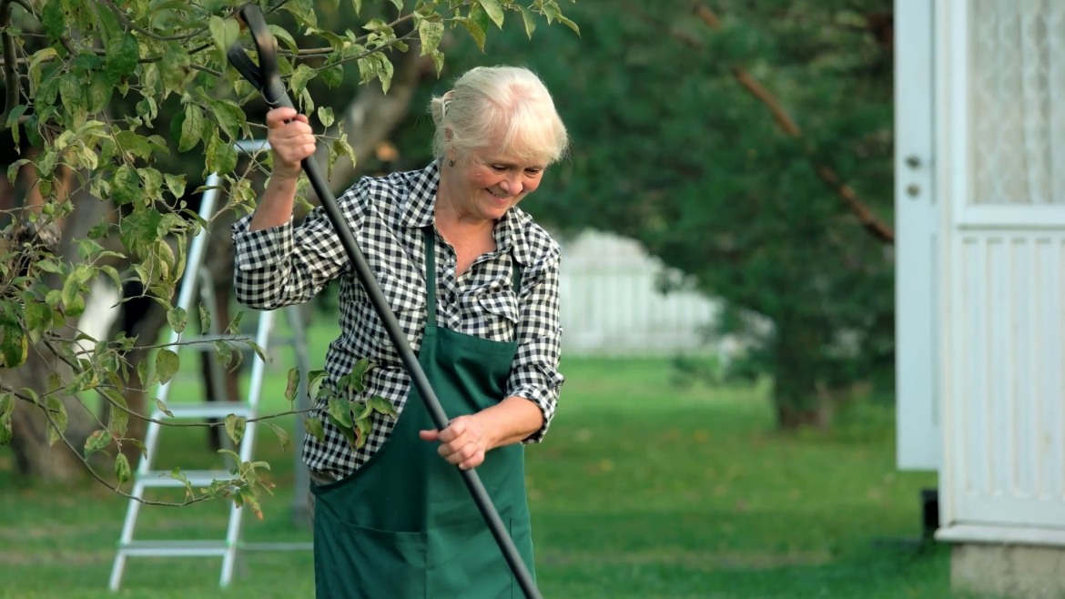 لمَ تعيش النساء أكثر من الرجال؟