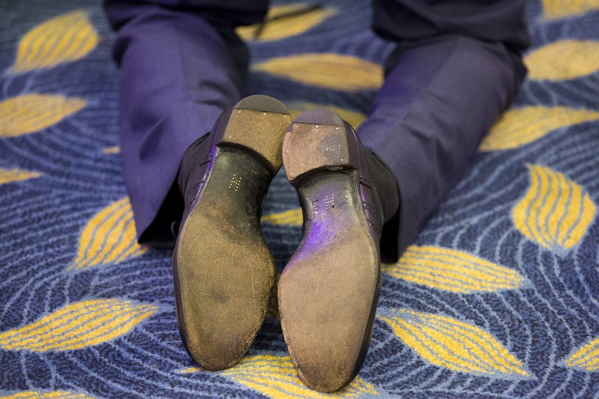 ما مشكلة "الحذاء" في العائلة المالكة البريطانية؟